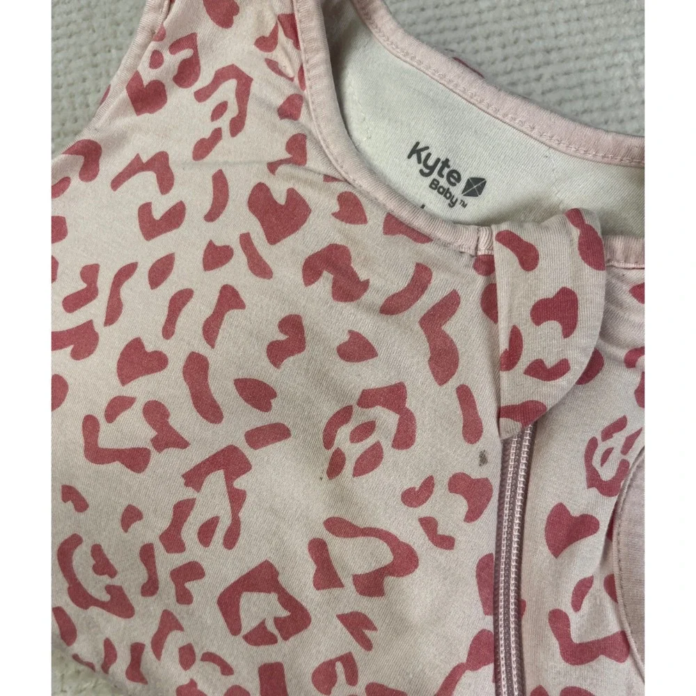 Kyte Baby Bamboo Sleep Bag 1.0 TOG Pink Leopard Heart Print Size Large J115
